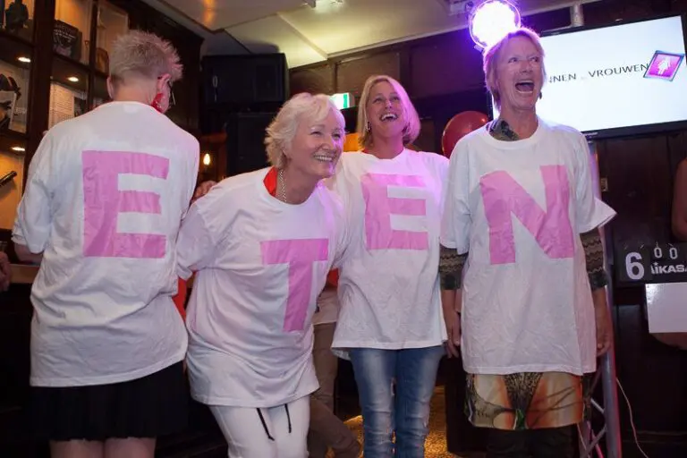 Het Mannen tegen de Vrouwen Dinerspel