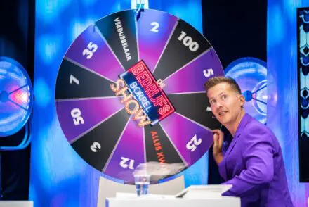 Online bedrijfsborrel show, online spel, online bedrijfsuitje in Den Haag
